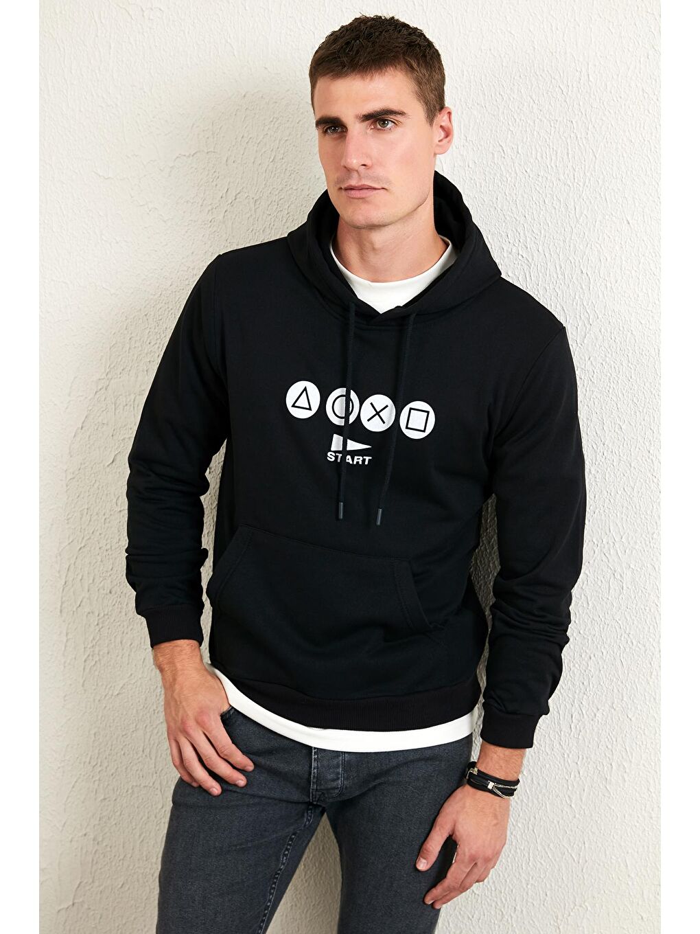 Siyah Slim Fit Baskılı Kanguru Cepli Kapüşonlu Sweat 5896593