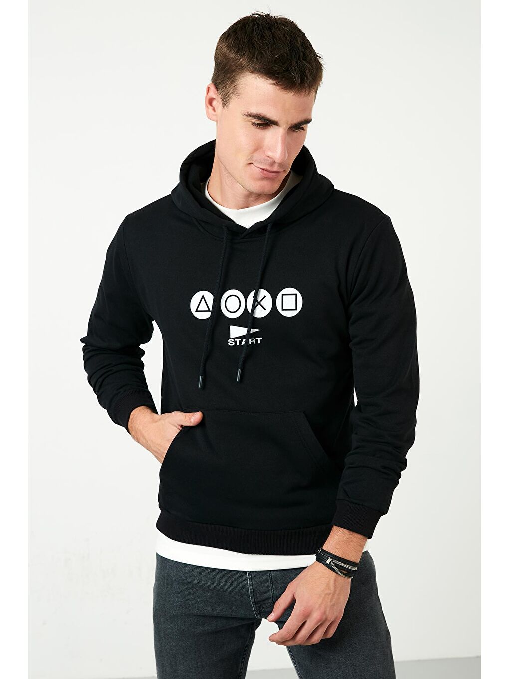 Siyah Slim Fit Baskılı Kanguru Cepli Kapüşonlu Sweat 5896593-2