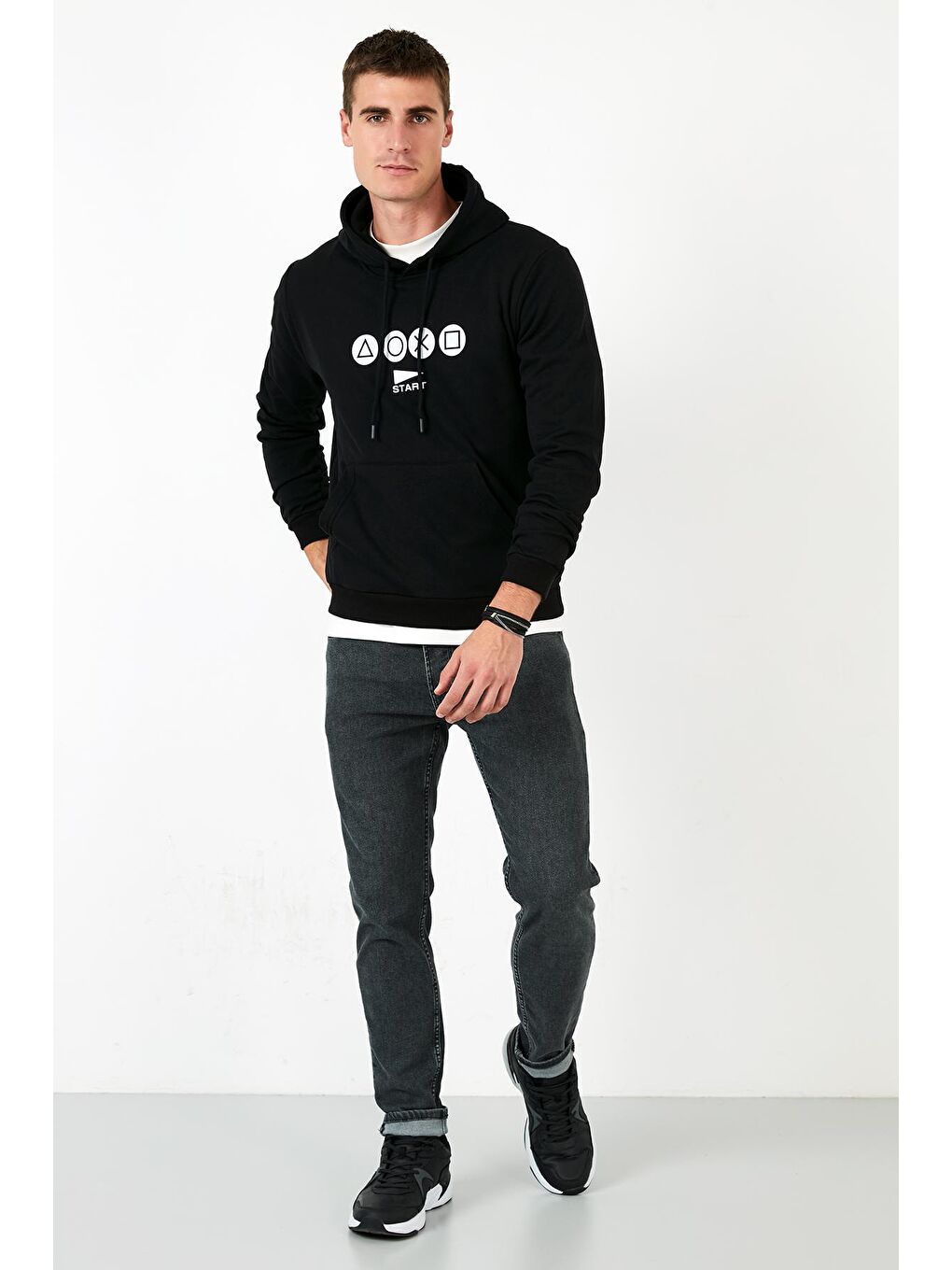 Siyah Slim Fit Baskılı Kanguru Cepli Kapüşonlu Sweat 5896593-3
