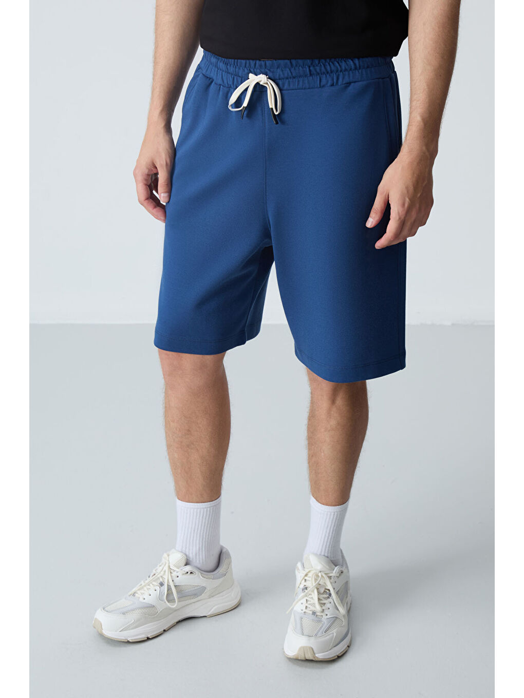 Lacivert Parlament Pamuklu Kalın Yumuşak Dokulu Standart Fit Basic Erkek Şort  - 81275-2