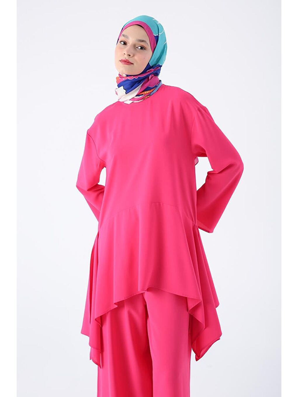 Pembe-Asimetrik Kesim Tunikli Bol Paça Pantolonlu Takım-4