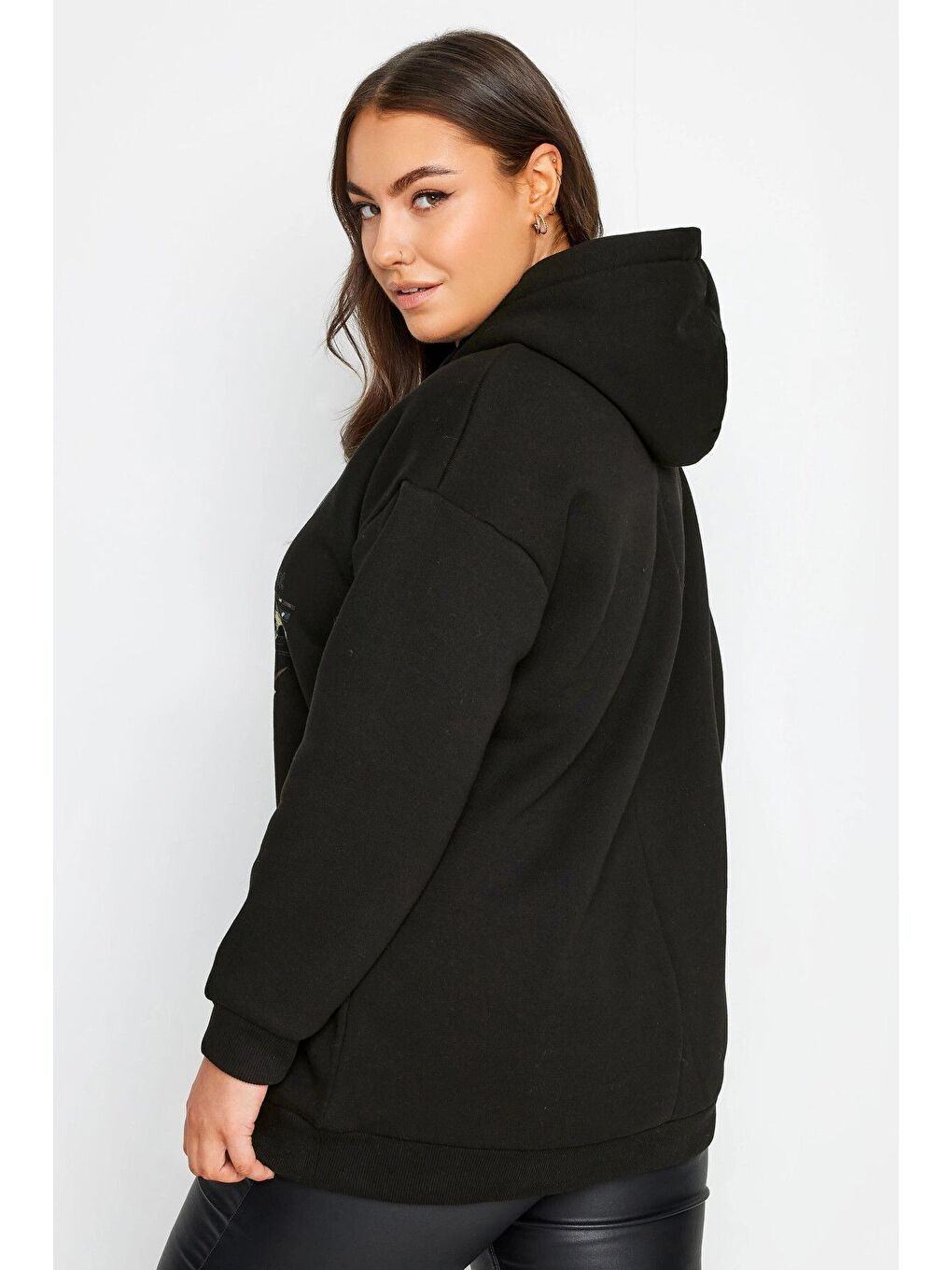 Siyah Büyük Beden Uzun Kollu Kapüşonlu Önü Yazı Baskılı Sweatshirt 302835-4