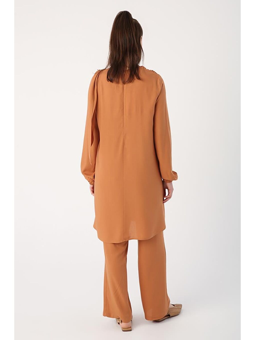 Kahverengi Tarçın-Viskon Degaje Detaylı Pantolonlu Takım-3