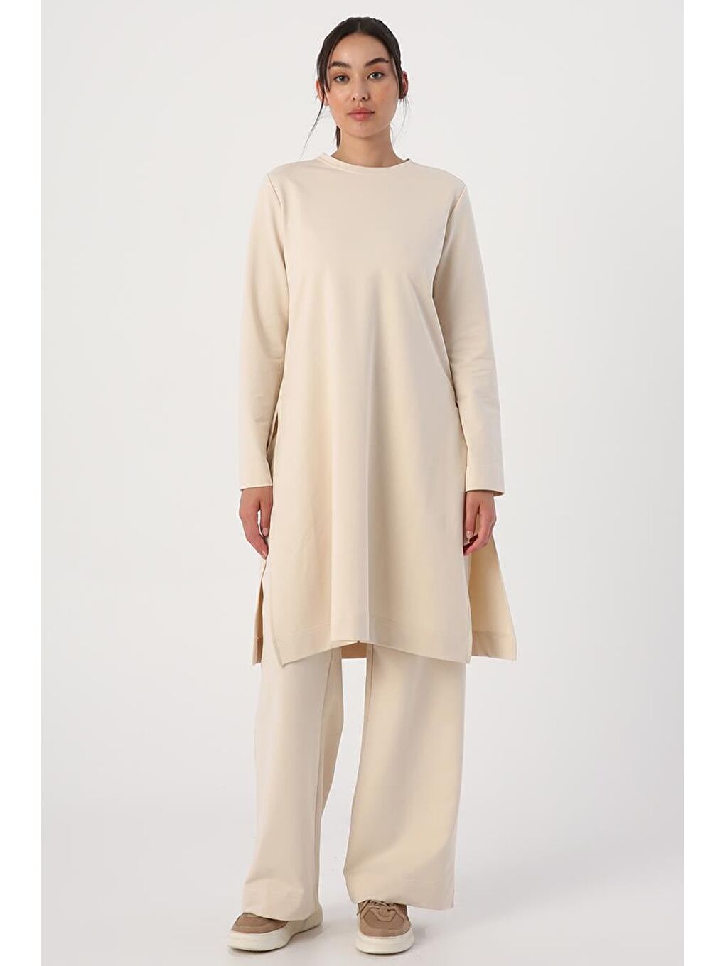 Açık Bej-Yanları Yırtmaçlı Pantolonlu Takım-1