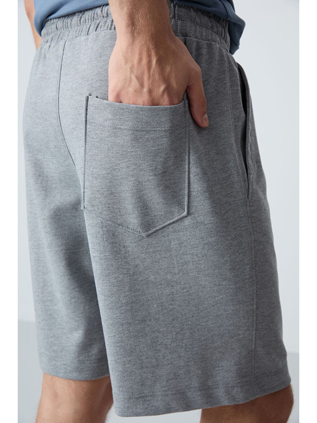 Gri Melanj Pamuklu Kalın Yumuşak Dokulu Standart Fit Basic Erkek Şort  - 81275-4