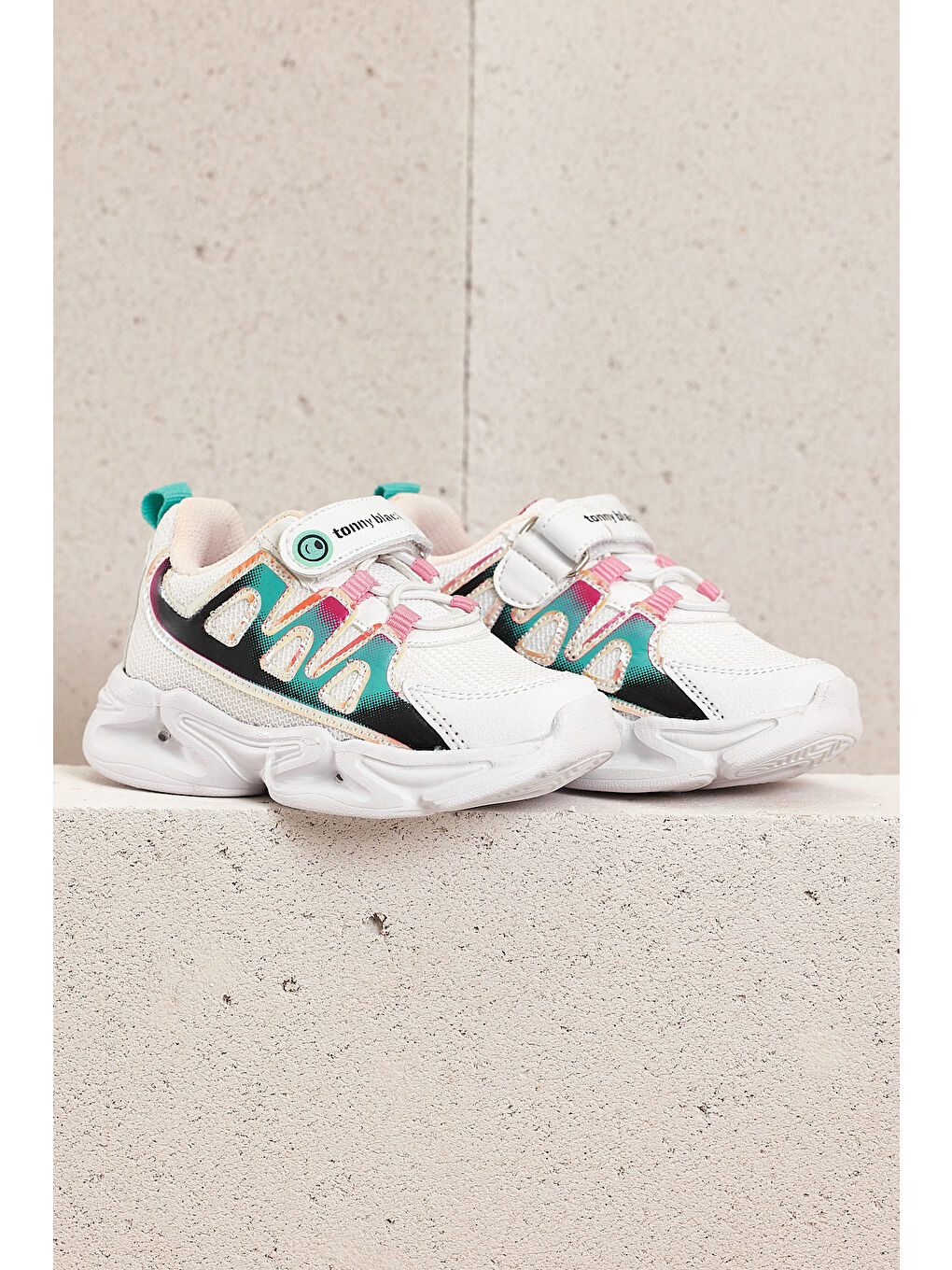 Çocuk Unisex Beyaz Şeker Rahat Kalıp Işıklı Cırtlı Ayakkabı