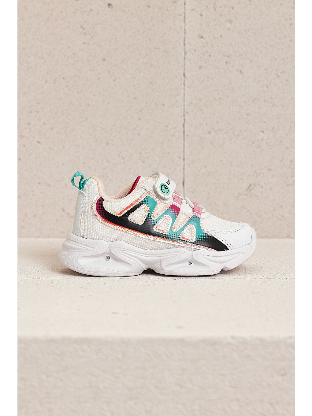 Çocuk Unisex Beyaz Şeker Rahat Kalıp Işıklı Cırtlı Ayakkabı-1