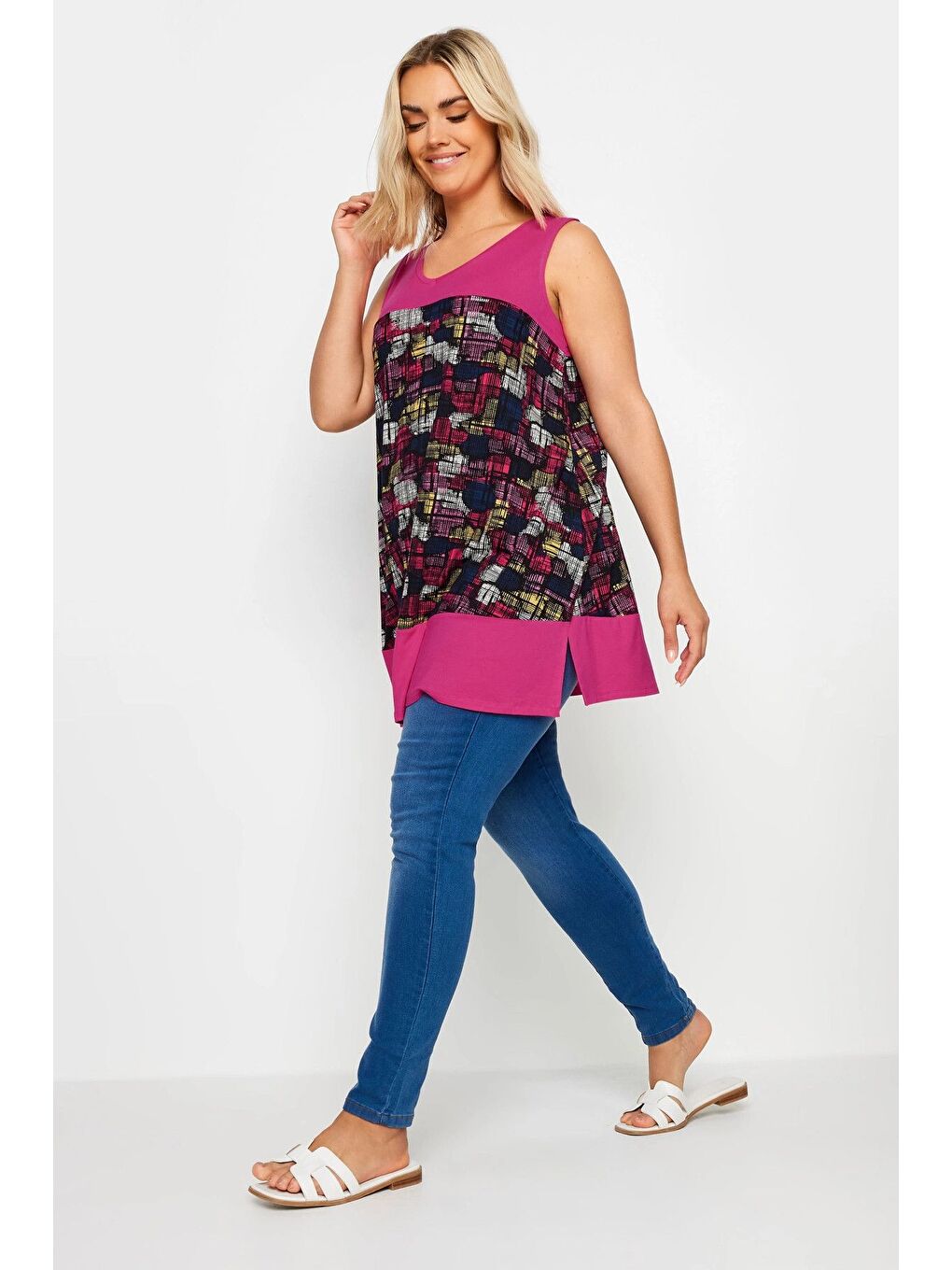 Pembe Büyük Beden Sıfır Kol V Yaka Desenli Elastanlı Bluz 303349-1