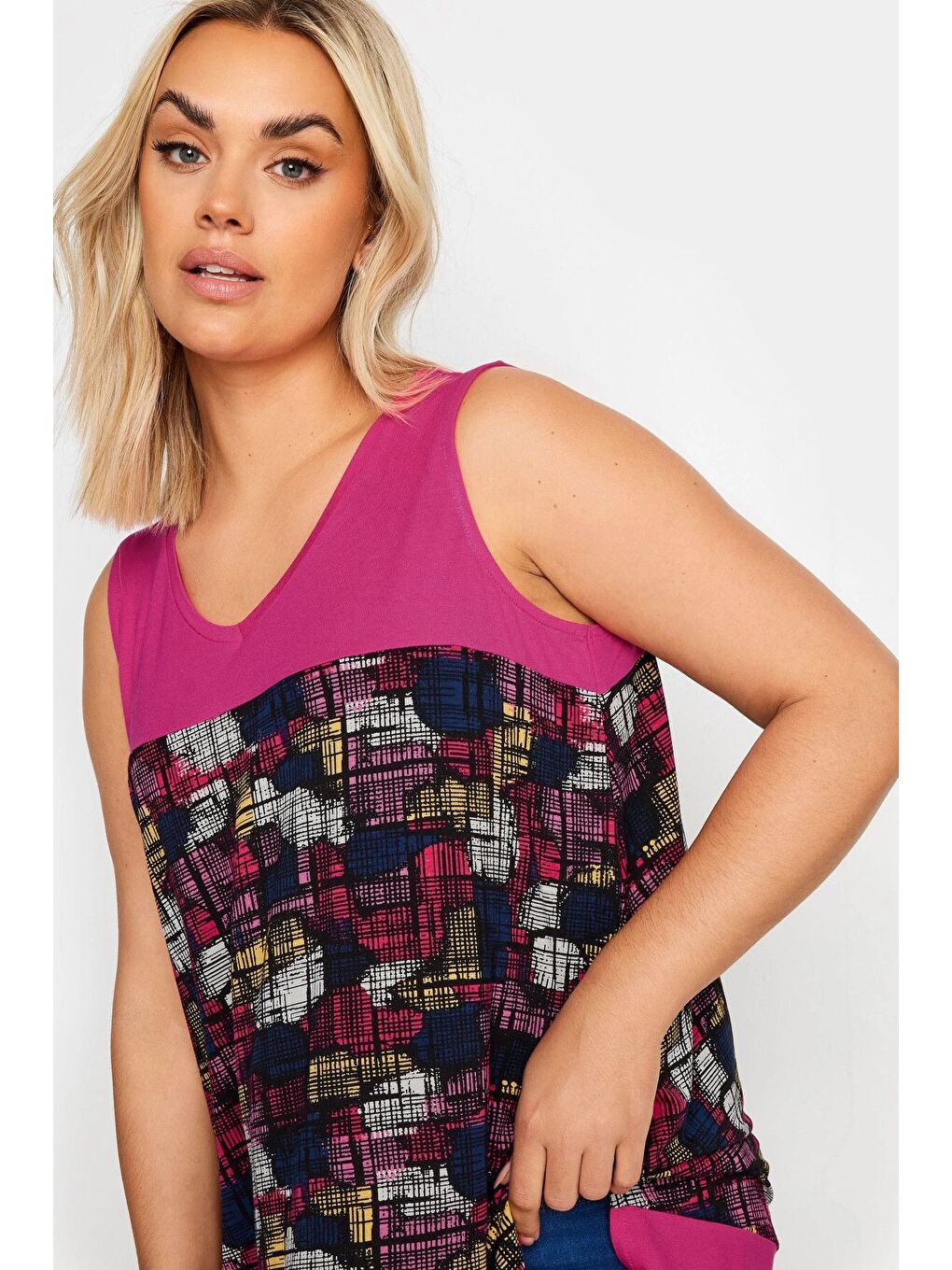 Pembe Büyük Beden Sıfır Kol V Yaka Desenli Elastanlı Bluz 303349-3