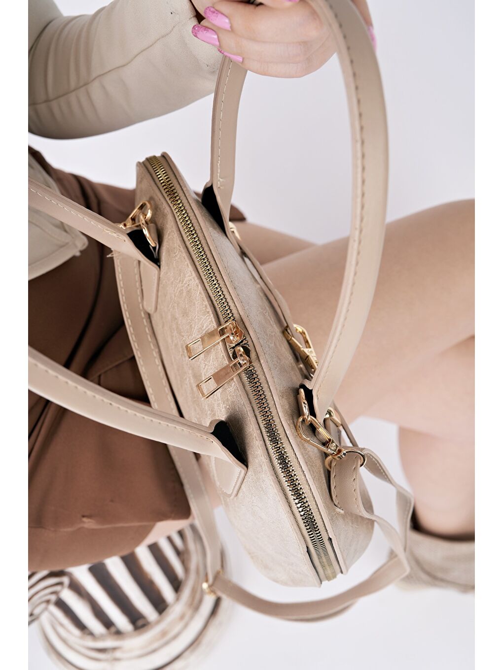 Bej GLOW Kadın Kemer Detaylı El ve Omuz Çantası