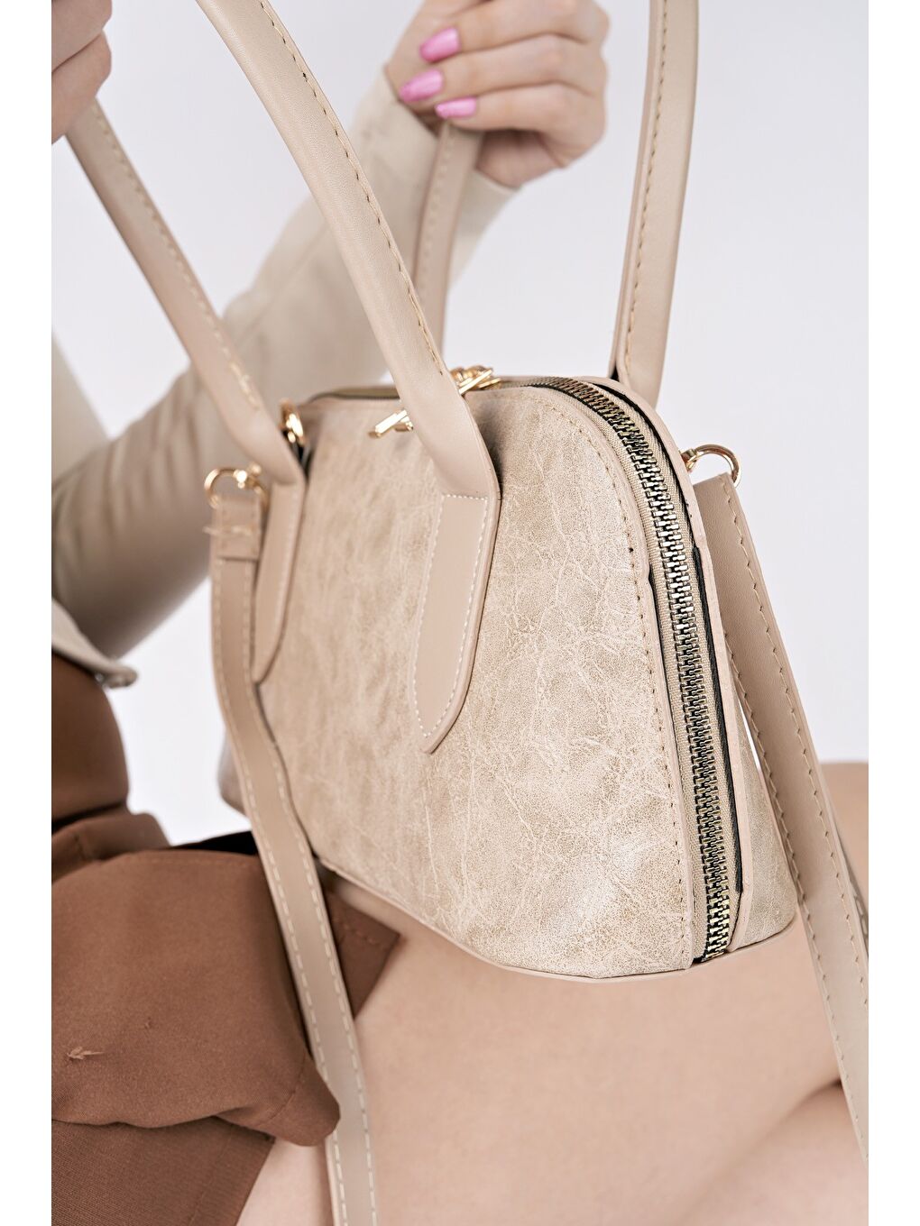 Bej GLOW Kadın Kemer Detaylı El ve Omuz Çantası-1