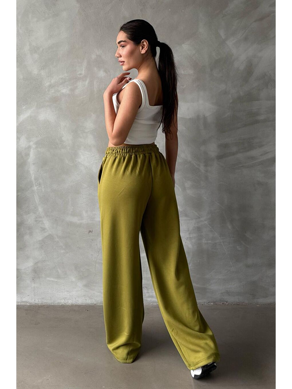 Fıstık Yeşili Ayarlanabilir Bel Bol Paça Rahat Kesim Basic Kadın Eşofman Altı Mg2122-1