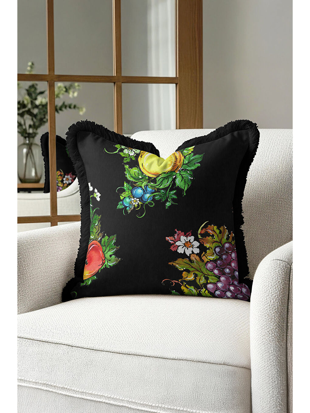 Karışık Barok Meyve Bahçesi Saçaklı Yastık Kılıfı - Canlı Üzüm Çiçek Country Siyah Püsküllü Kırlent Kılıfı-4