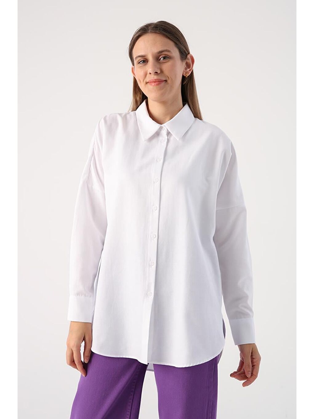 Beyaz Oversize Basic Gömlek-1
