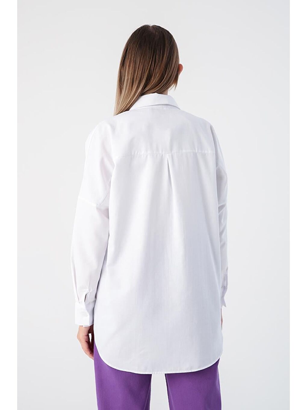 Beyaz Oversize Basic Gömlek-2