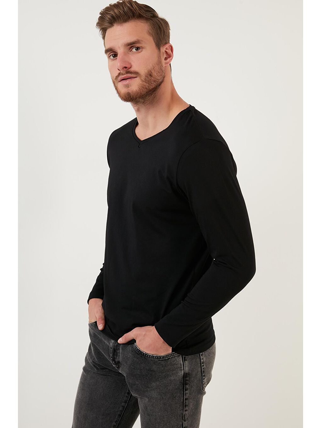 Siyah Pamuklu Bisiklet Yaka Slim Fit Basic Sweat 5905068-1