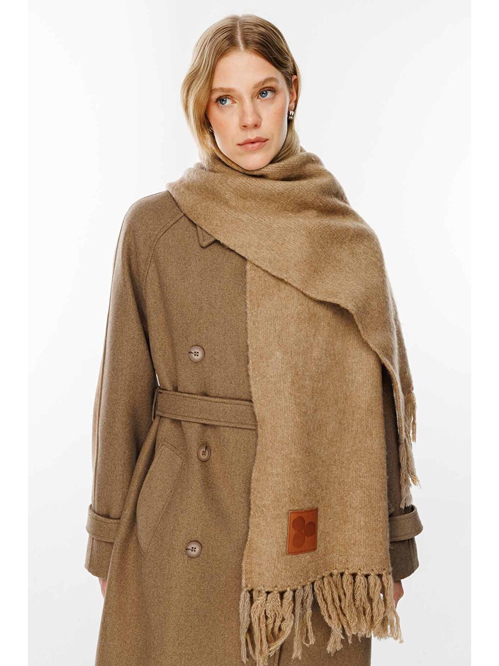 Kahverengi Şardonlu Camel Atkı-2