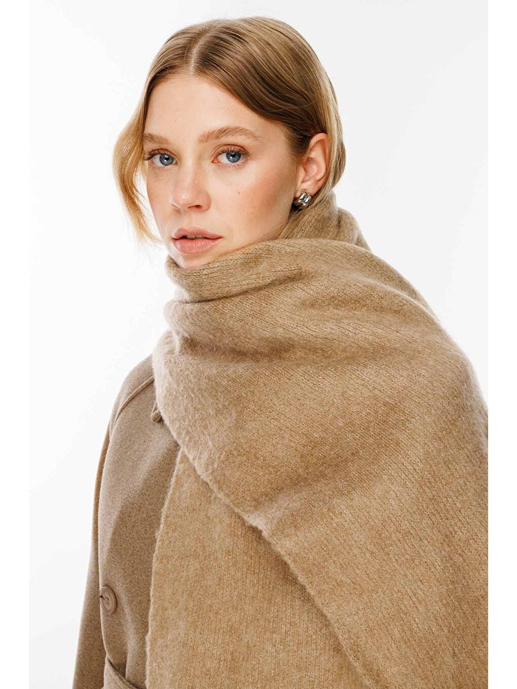 Kahverengi Şardonlu Camel Atkı-4