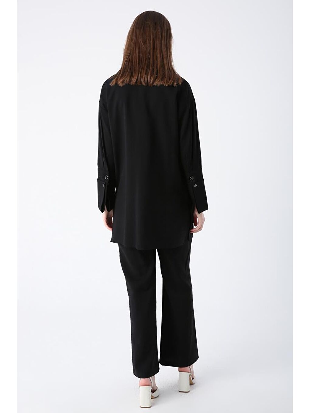 Siyah-Geniş Manşetli Nervür Dikişli Pantolonlu Takım-3