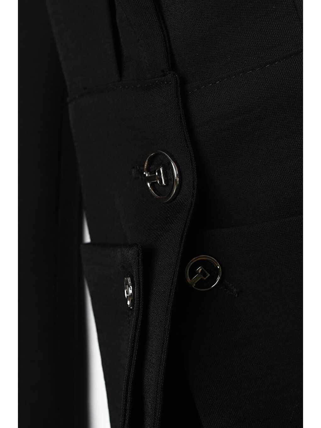 Siyah-Geniş Manşetli Nervür Dikişli Pantolonlu Takım-5