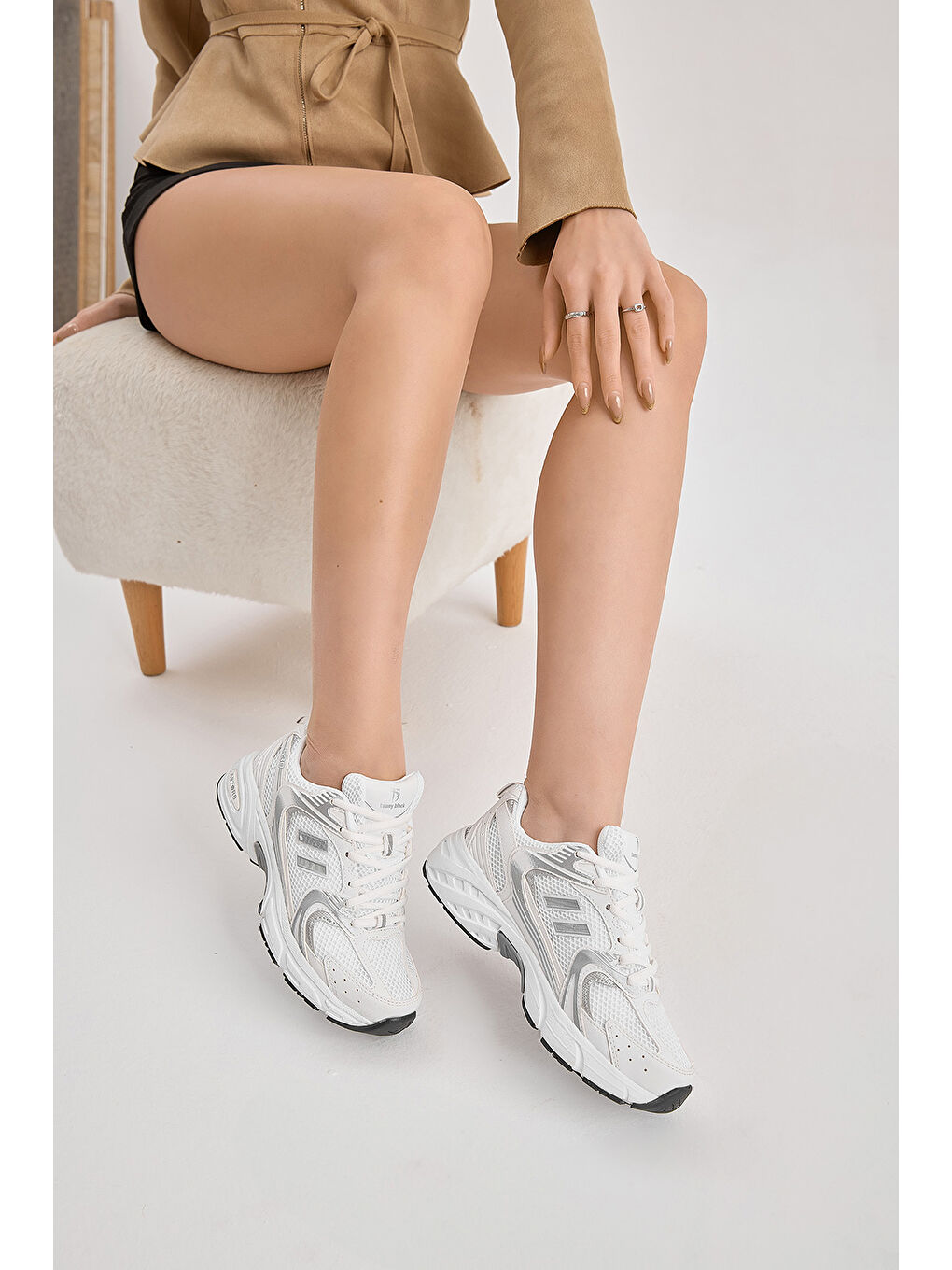 Kadın Beyaz Gümüş Yüksek Faylon Taban Fileli Desenli Spor Ayakkabı-3