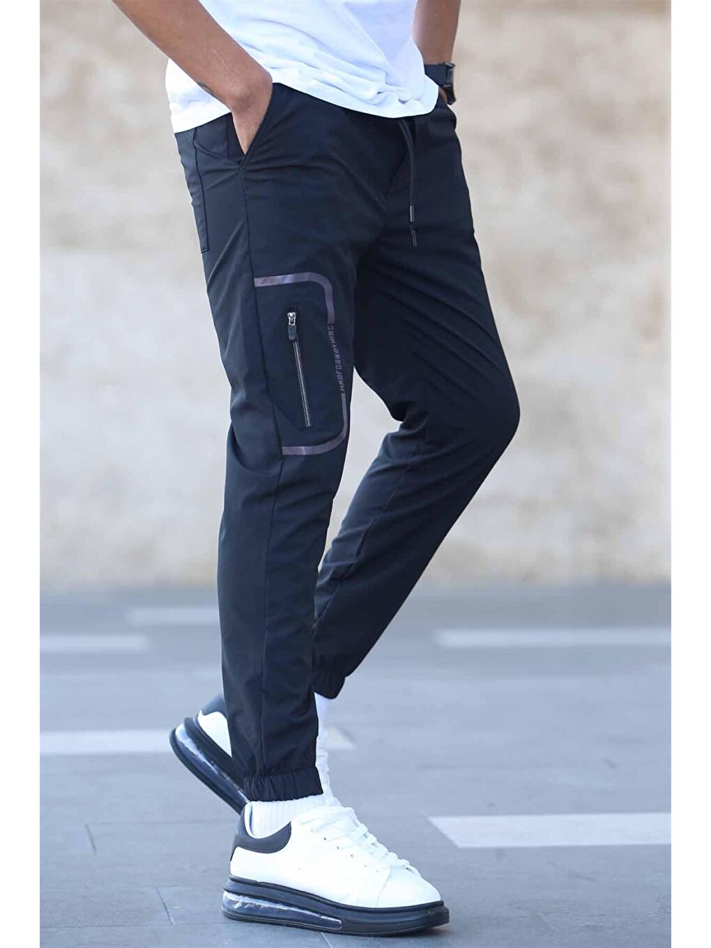 Siyah Paraşüt Kumaş Cep Detaylı Jogger Pantolon 5483