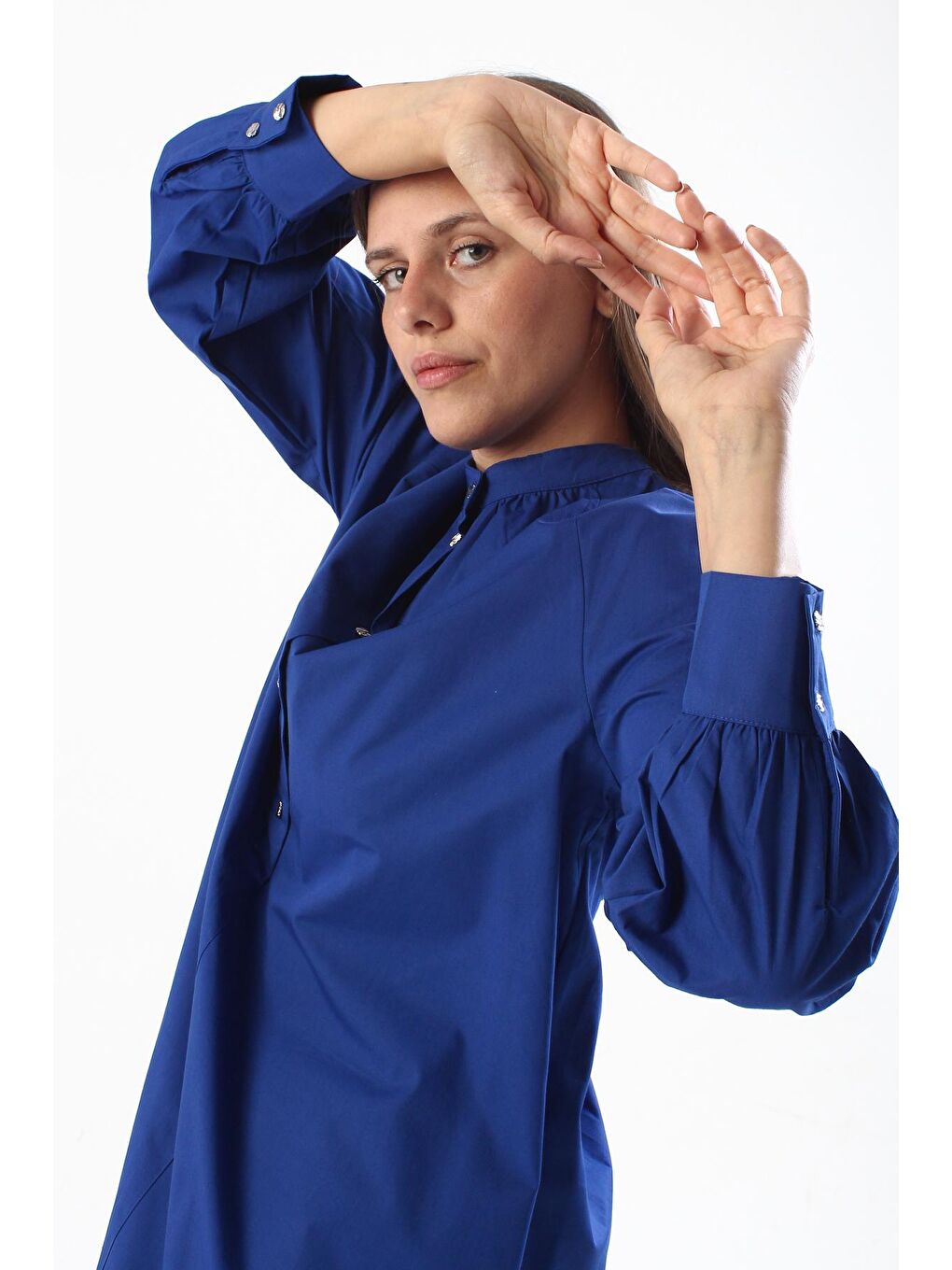 Mavi Saks Hakim Yaka Yarım Patlı %100 Pamuklu Tunik