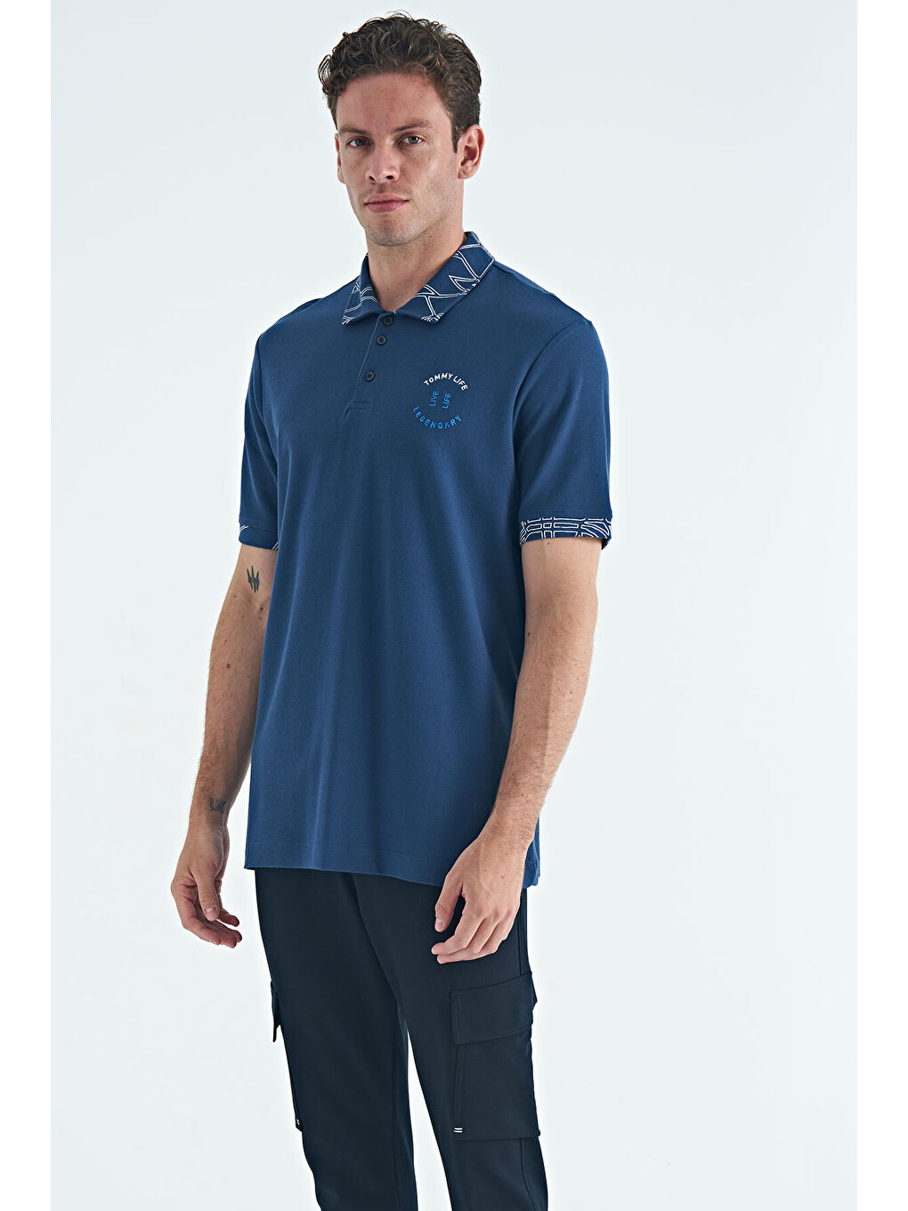 İndigo Yazı Nakışlı Baskı Detaylı Standart Kalıp Polo Yaka Erkek Tişört - 88239-4