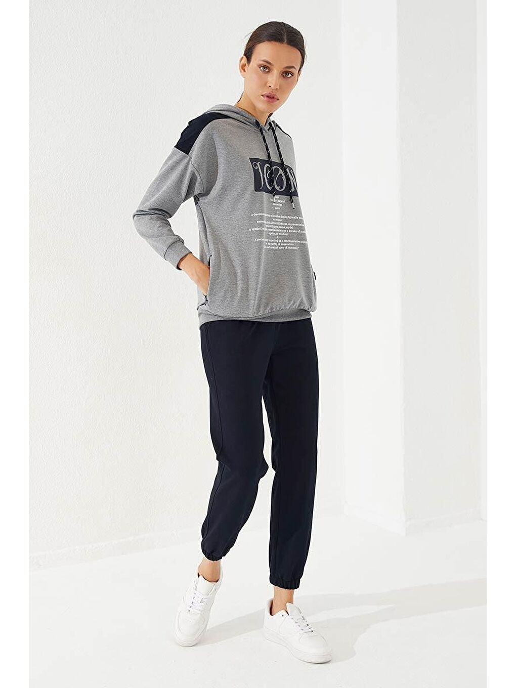 Gri Melanj - Lacivert Kapüşonlu Baskılı Rahat Form Lastik Paça Kadın Eşofman Takımı - 95266-2