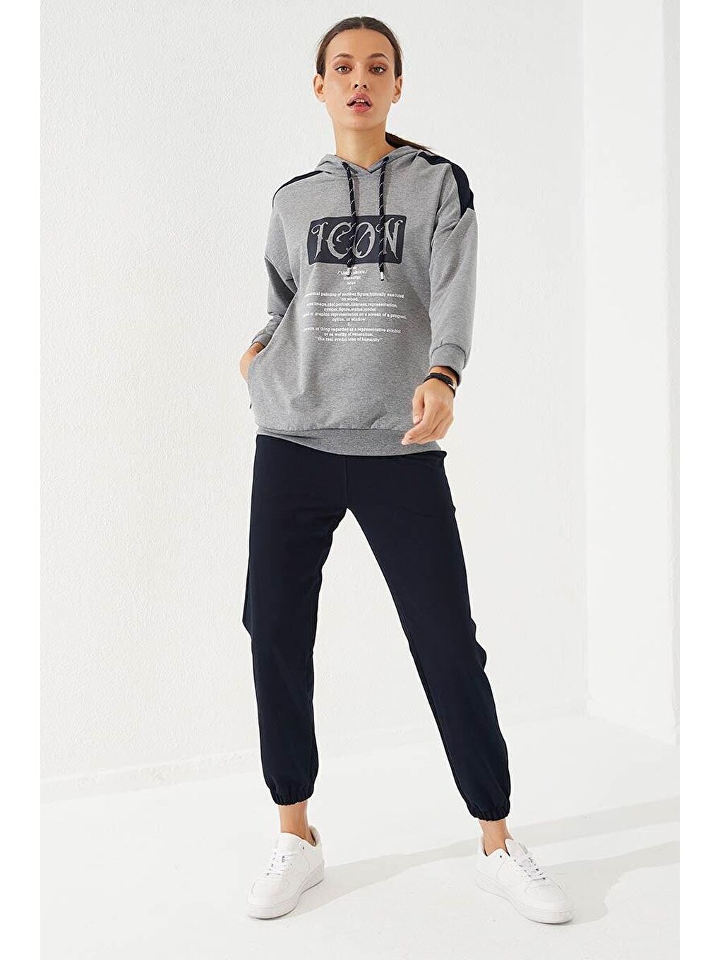 Gri Melanj - Lacivert Kapüşonlu Baskılı Rahat Form Lastik Paça Kadın Eşofman Takımı - 95266-4