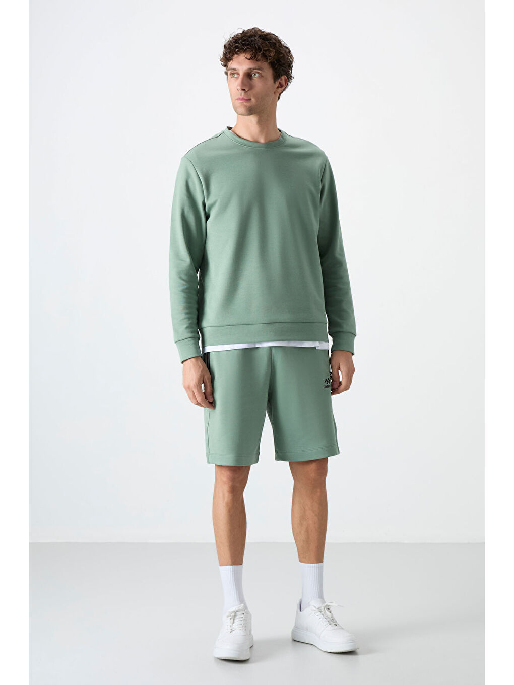 Açık Yeşil Basic O Yaka Rahat Form Erkek Sweatshirt - 88053-2