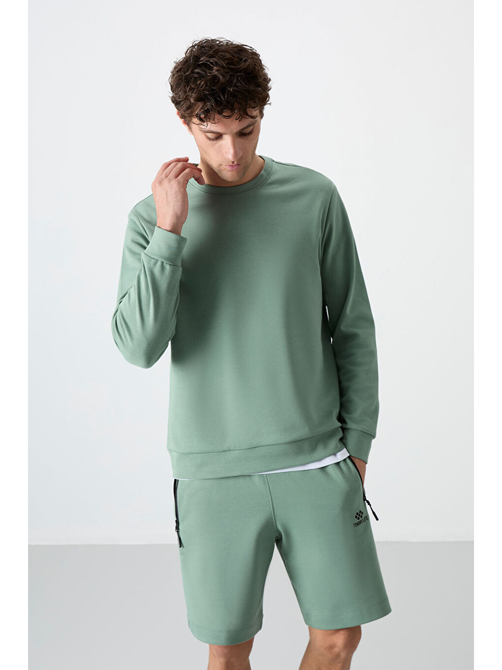 Açık Yeşil Basic O Yaka Rahat Form Erkek Sweatshirt - 88053-4