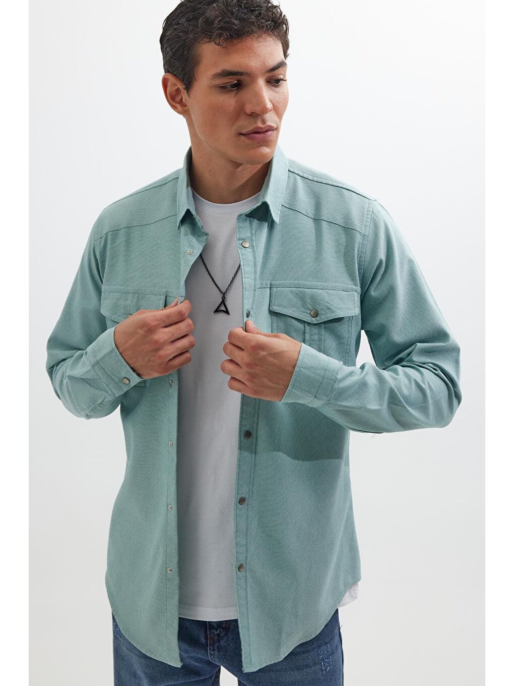 Yeşil Slim Fit Uzun Kollu Spor Yaka Yıkamalı Çift Cepli Armürlü Denim Jean Mint Erkek Gömlek-1
