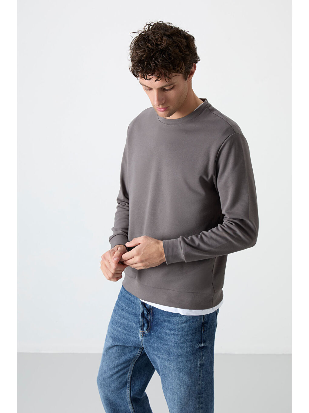 Koyu Gri Basic O Yaka Rahat Form Erkek Sweatshirt - 88053-1