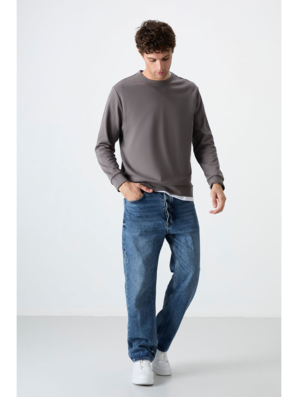 Koyu Gri Basic O Yaka Rahat Form Erkek Sweatshirt - 88053-3