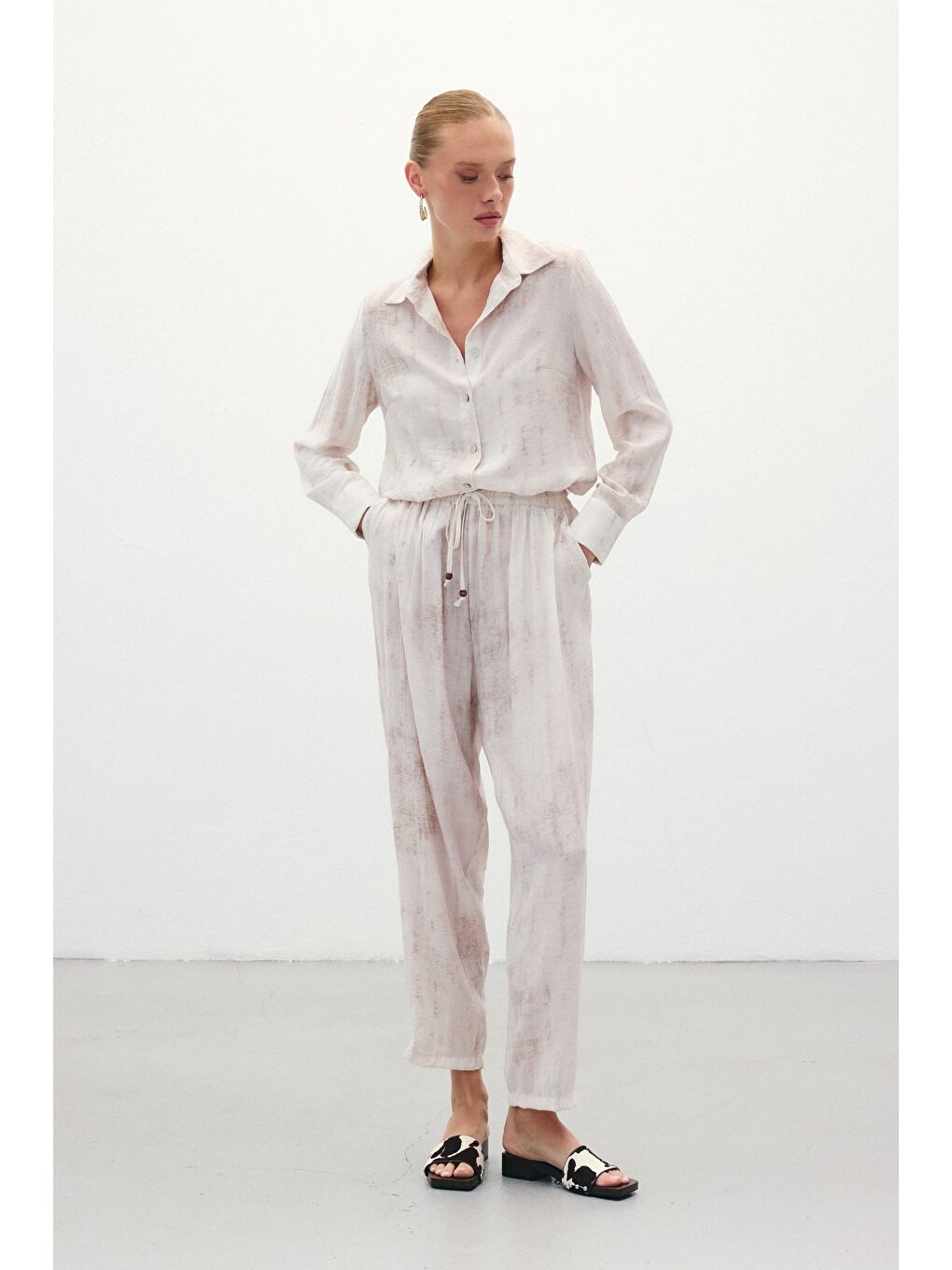 Bej Batık Desenli Pantolon - Taş