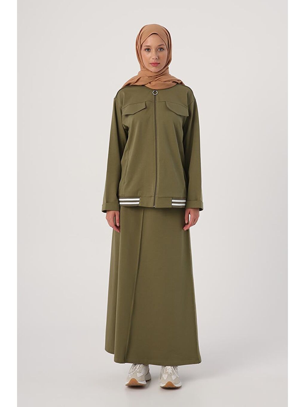 Açık Haki-Çizgili Ribanalı Etekli Kısa Hırkalı Takım-1