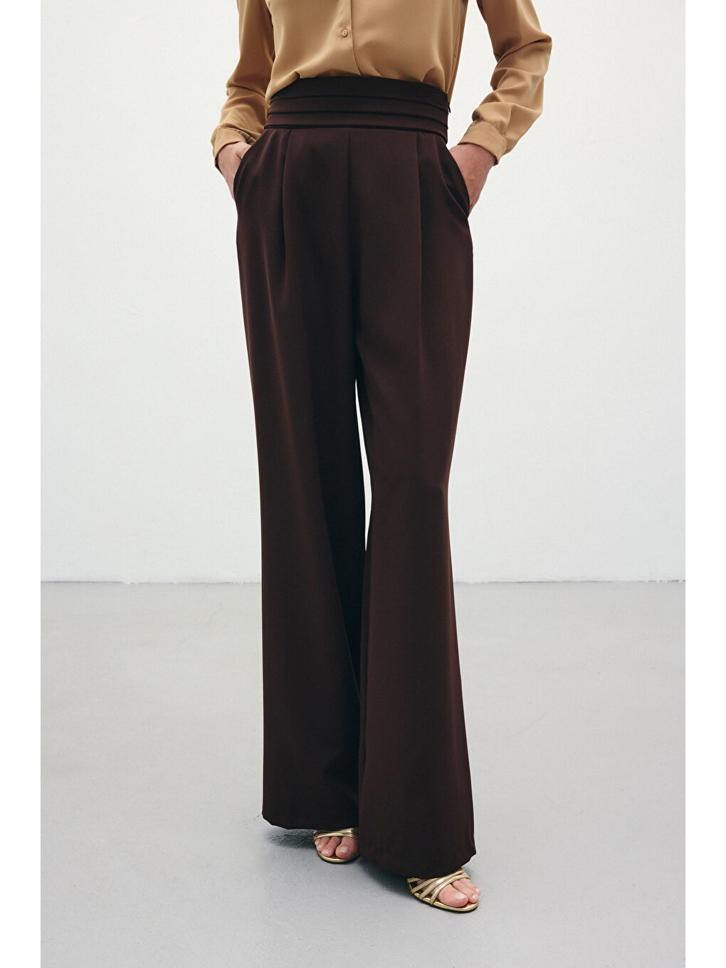 Kahverengi Bel Detaylı Cepli Pantolon - Kahve-3