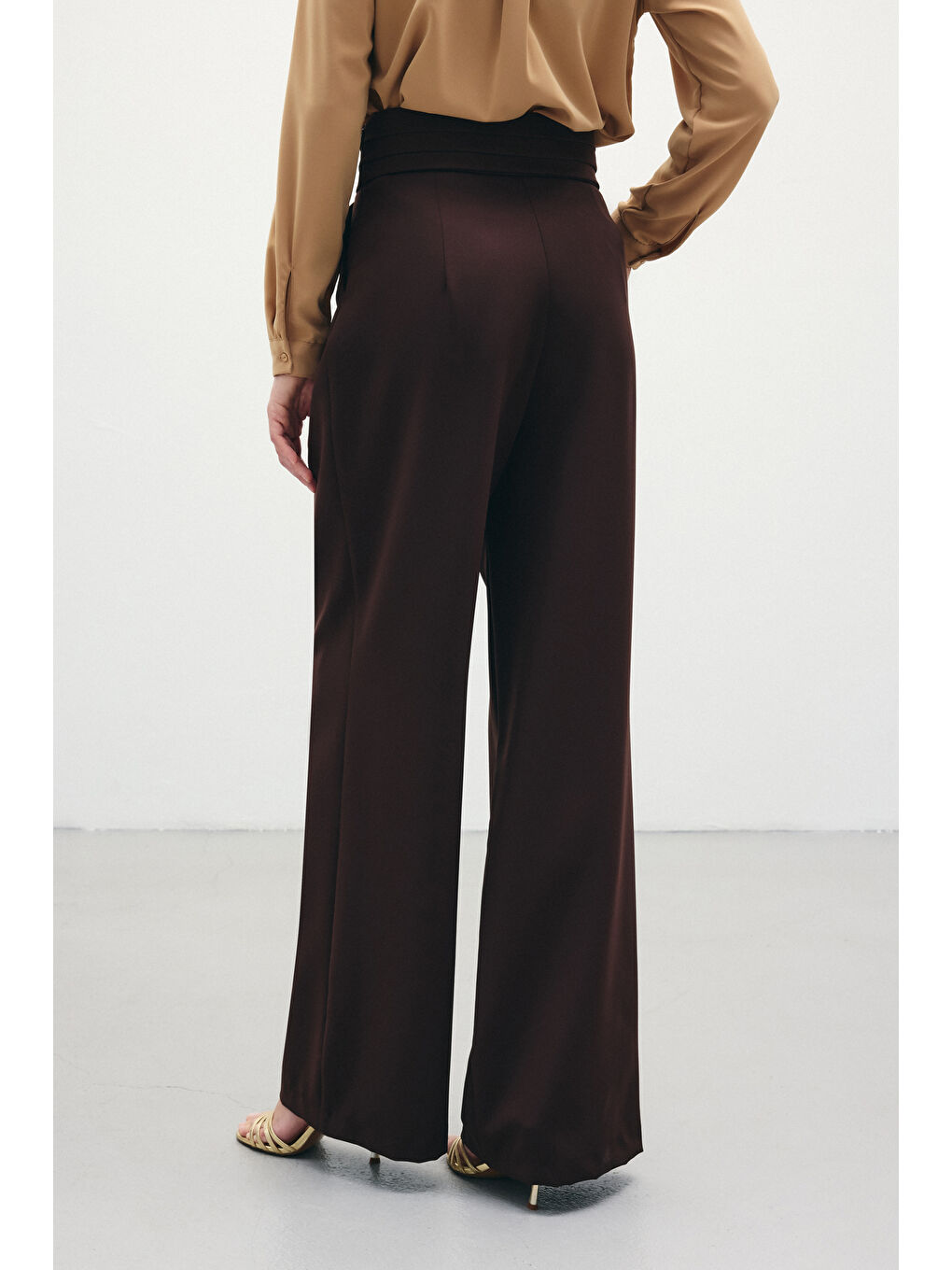 Kahverengi Bel Detaylı Cepli Pantolon - Kahve-4