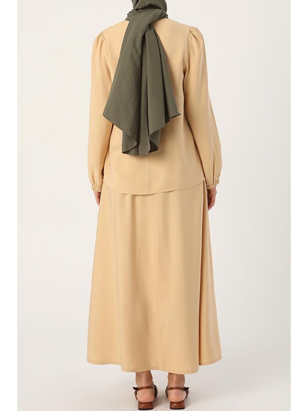 Sarı-Kolyeli Büzgülü Kollu Rahat Kalıp Etekli Takım-3