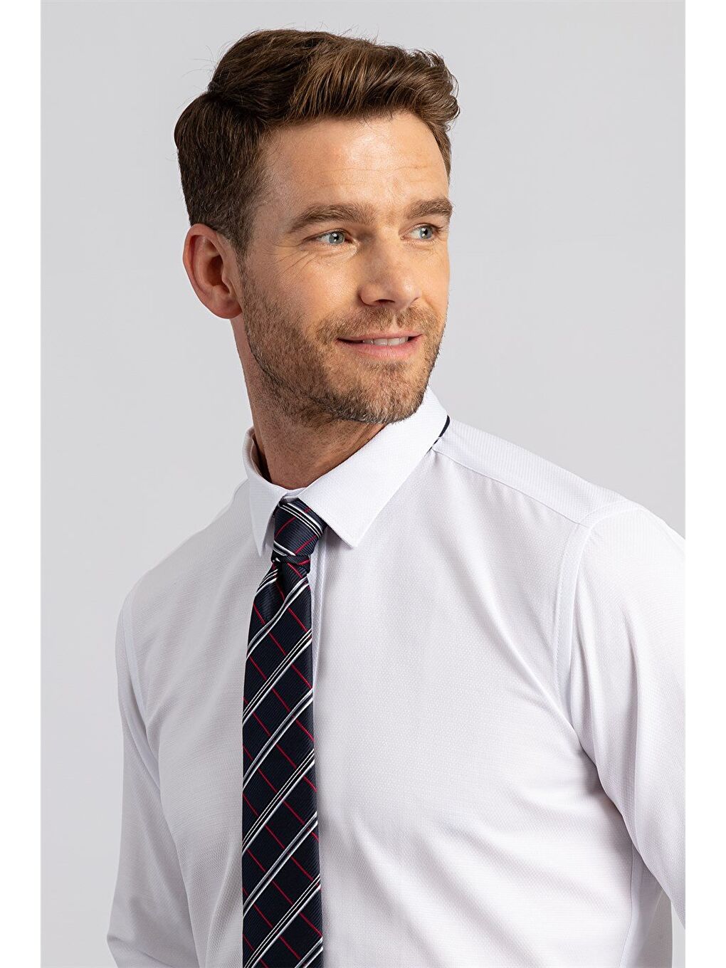 Modern Slim Fit Uzun Kollu Pamuklu Kolay Ütü Armürlü Erkek Beyaz Gömlek