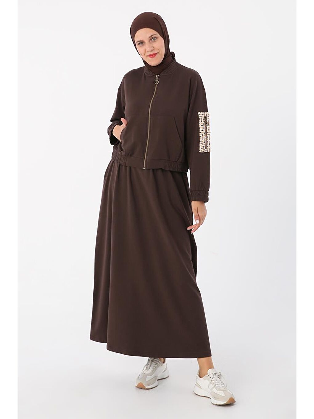 Kahverengi Koyu Kahve-Desenli Kumaş Garnili Etekli Takım-1