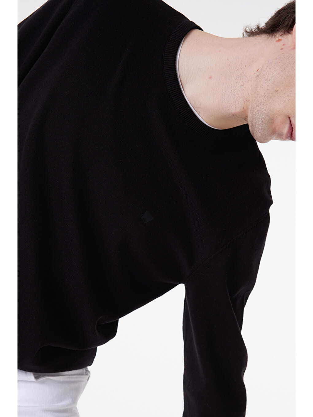 Siyah Regular Fit Sıfır Yaka Triko-3