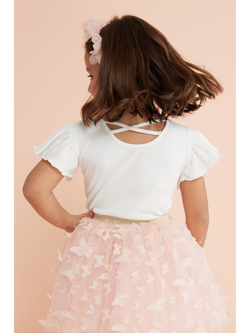 Ekru Arkası Çapraz Biyeli Kız Çocuk Tişört - Julie-1