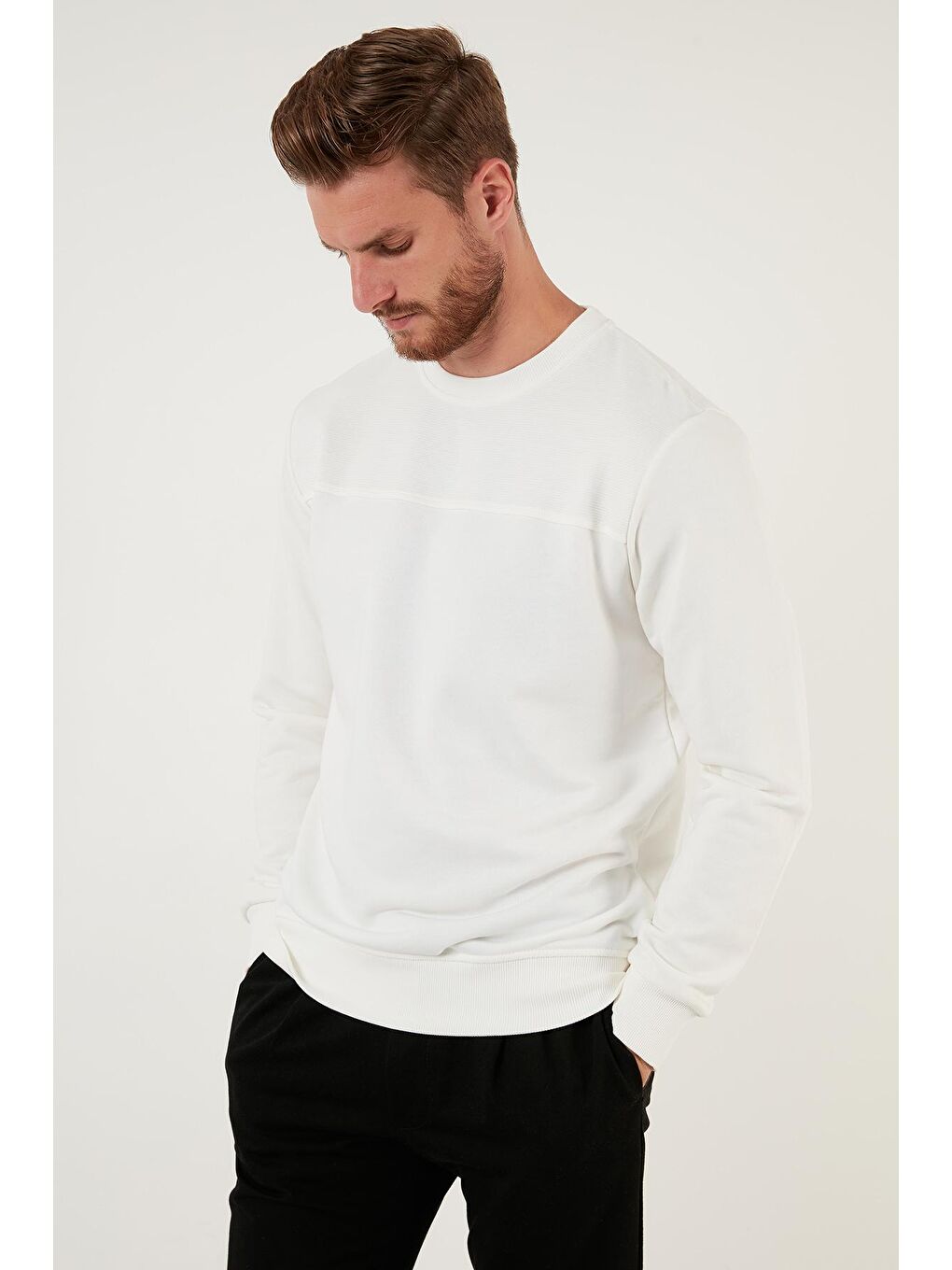 Ekru Pamuklu Bisiklet Yaka Slim Fit Sweat 5905033