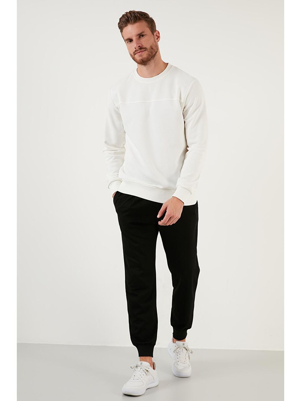 Ekru Pamuklu Bisiklet Yaka Slim Fit Sweat 5905033-3