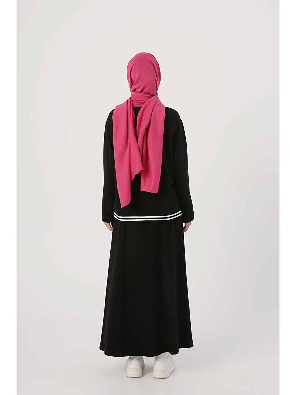 Siyah-Çizgili Ribanalı Etekli Kısa Hırkalı Takım-3