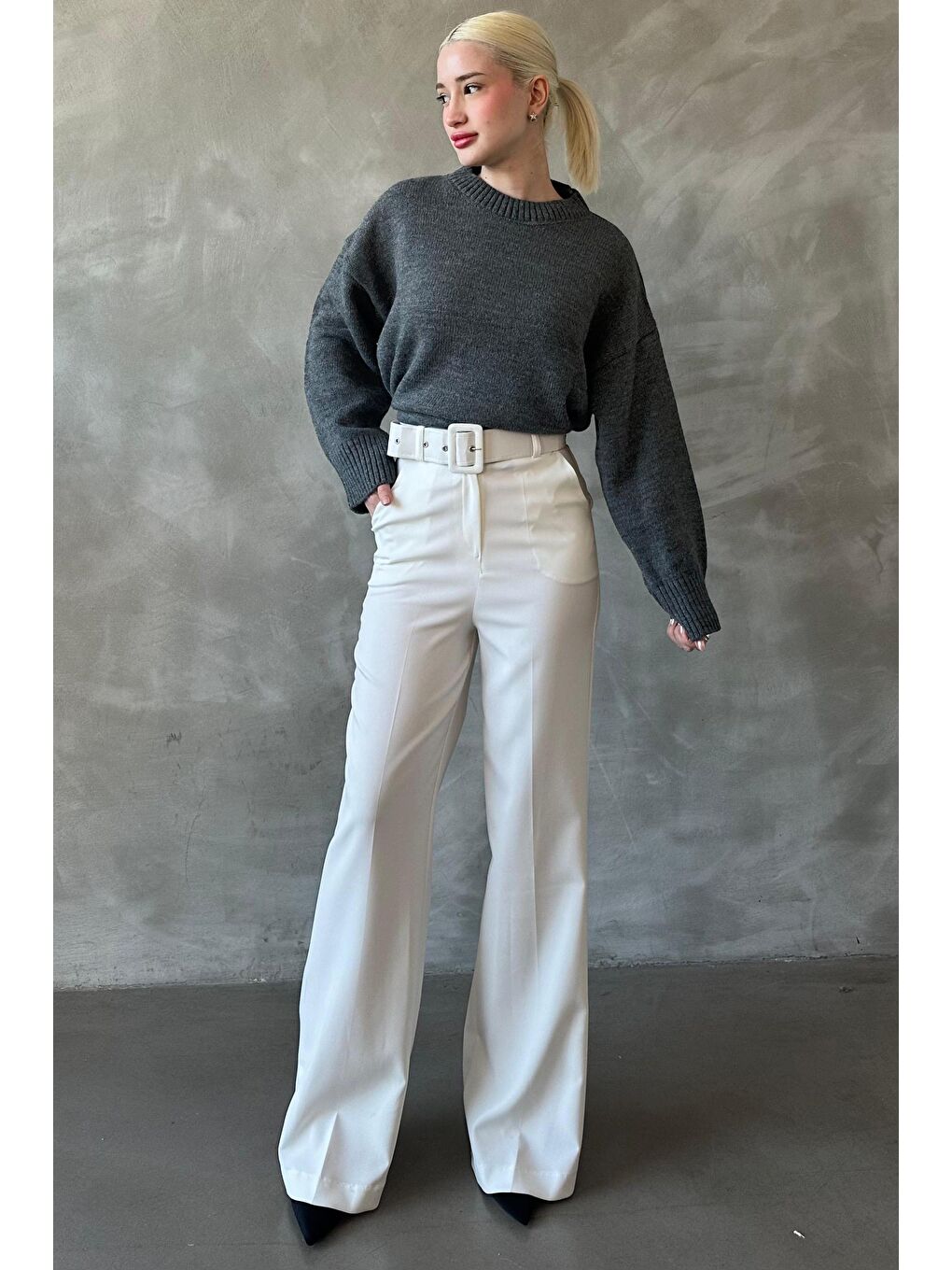Beyaz İspanyol Paça Kadın Kumaş Pantolon Mg2303