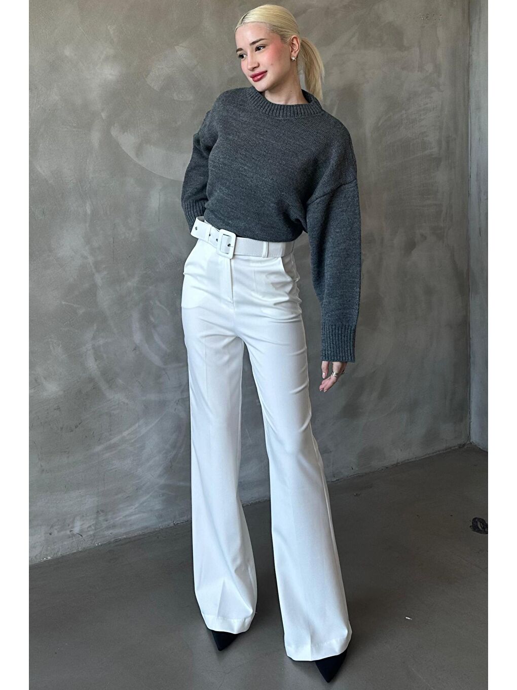 Beyaz İspanyol Paça Kadın Kumaş Pantolon Mg2303-4