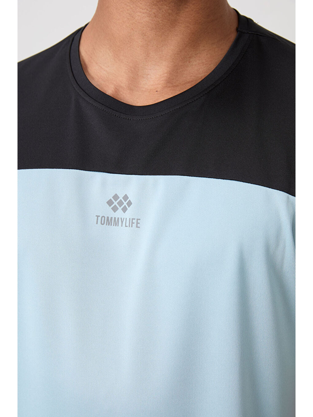 Açık Mavi Polyester Nefes Alan Dokulu İnce Esnek Standart Fit Erkek Performans Tişört - 88386-4